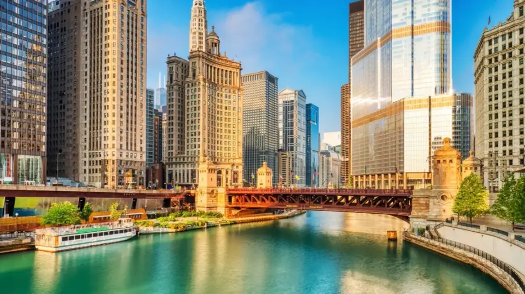 Ile kosztuje lot do Chicago? Zaskakujące ceny biletów lotniczych