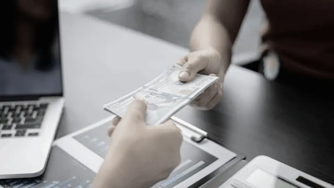 Ile można zarobić na transporcie międzynarodowym? Zaskakujące fakty o wynagrodzeniach