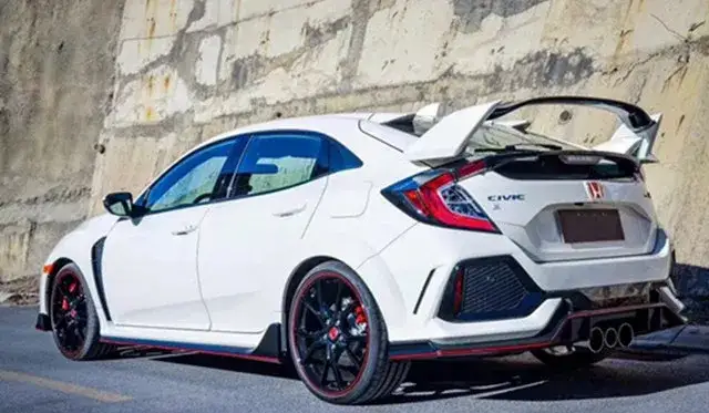 Spoiler Mugen Civic VIII - idealne dopasowanie i łatwy montaż