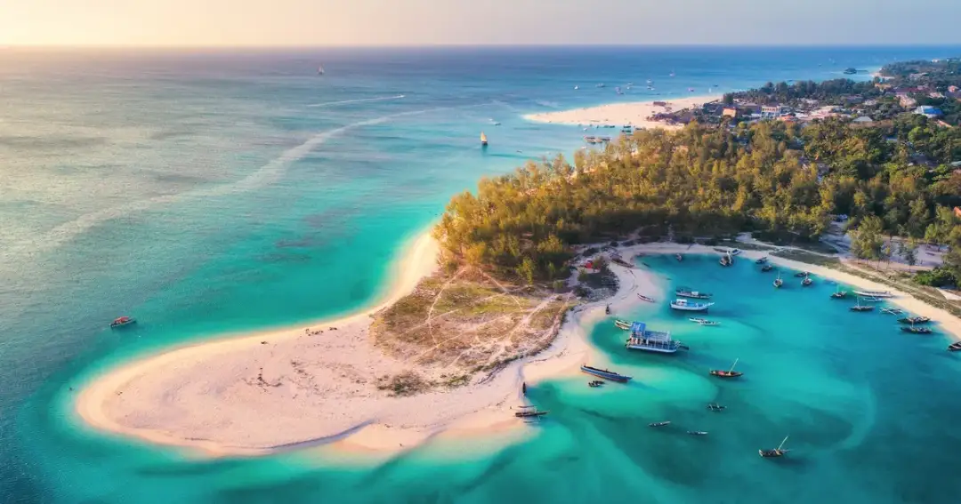Ile kosztuje lot na Zanzibar? Ceny biletów i tajemnice oszczędności
