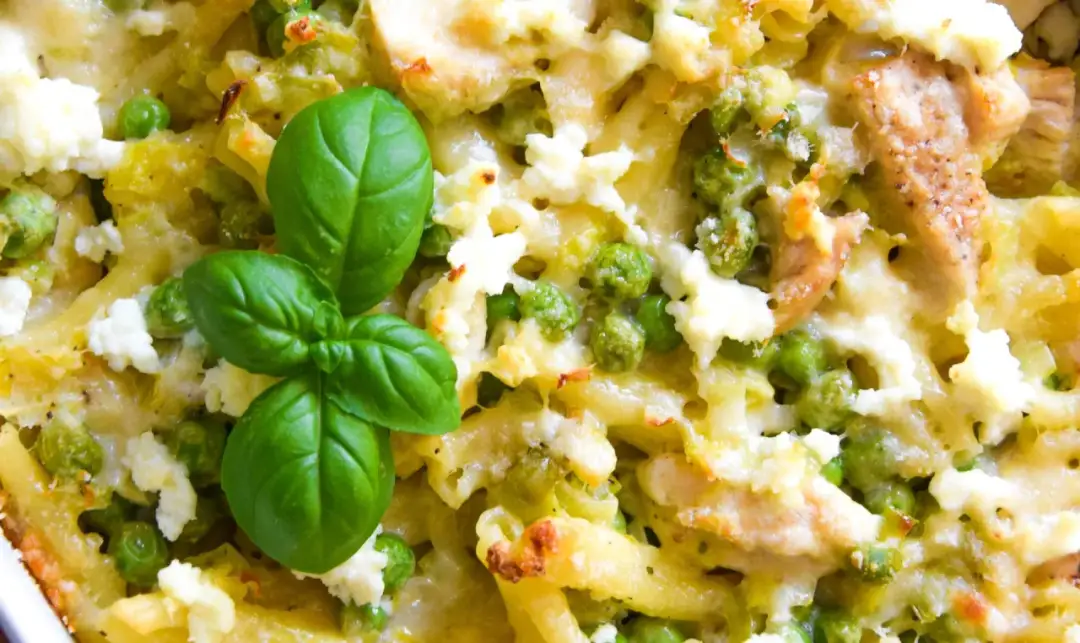 Pyszna zapiekanka z porem i kurczakiem – prosty przepis na obiad