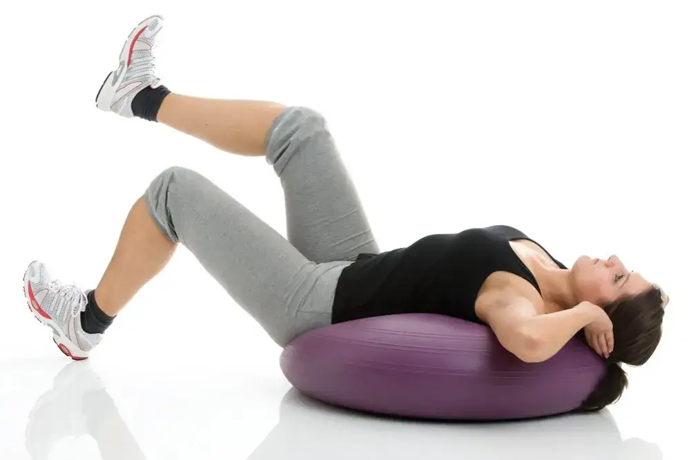 Togu dysk sensoryczny – jak wykorzystać go w terapii i ćwiczeniach? Korzyści i opinie