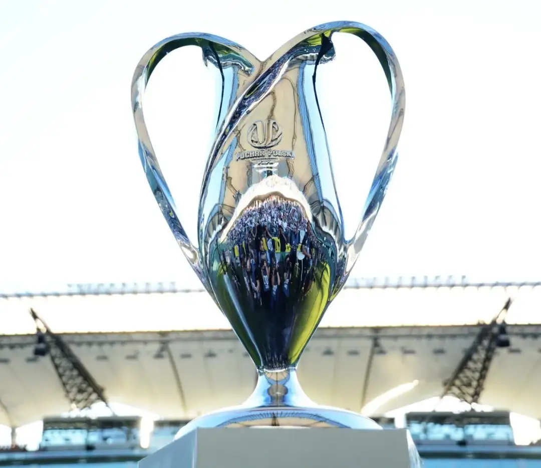 Jak się pisze puchar? Odkryj poprawną pisownię i znaczenie