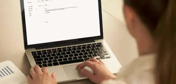 Jak zatytułować maila z CV, aby wyróżnić się w rekrutacji?