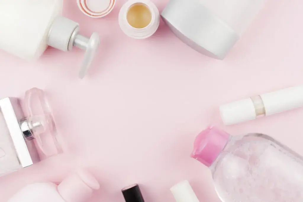 Zmywać płyn micelarny? Poznaj skutki, o których producenci milczą!