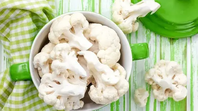 Czy kalafior tuczy? Prawda o kaloriach i metodach przygotowania