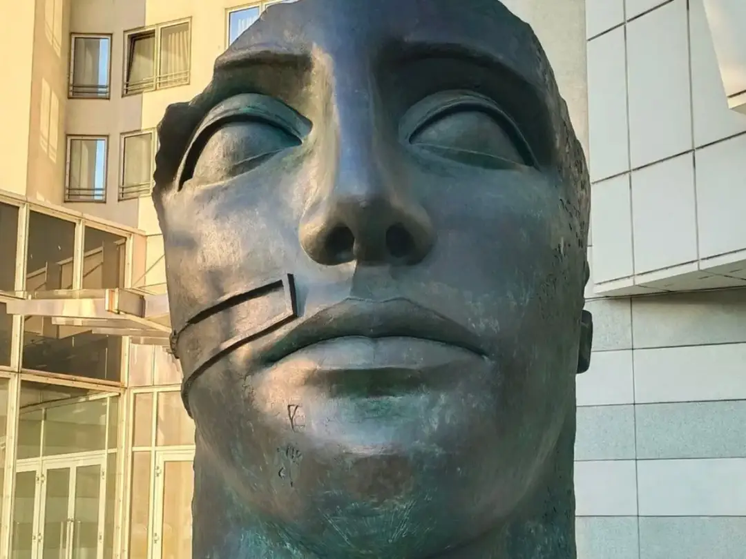 Mitoraj rzeźby cena: Rekordy, widełki i jak kupić bezpiecznie?