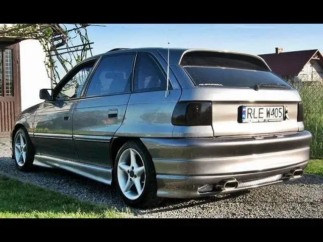 Astra F 3D: Fascynujące wizualizacje kultowego Opla