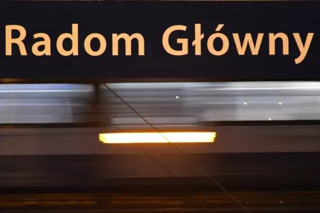 Stacje PKP w Radomiu - przegląd najważniejszych informacji