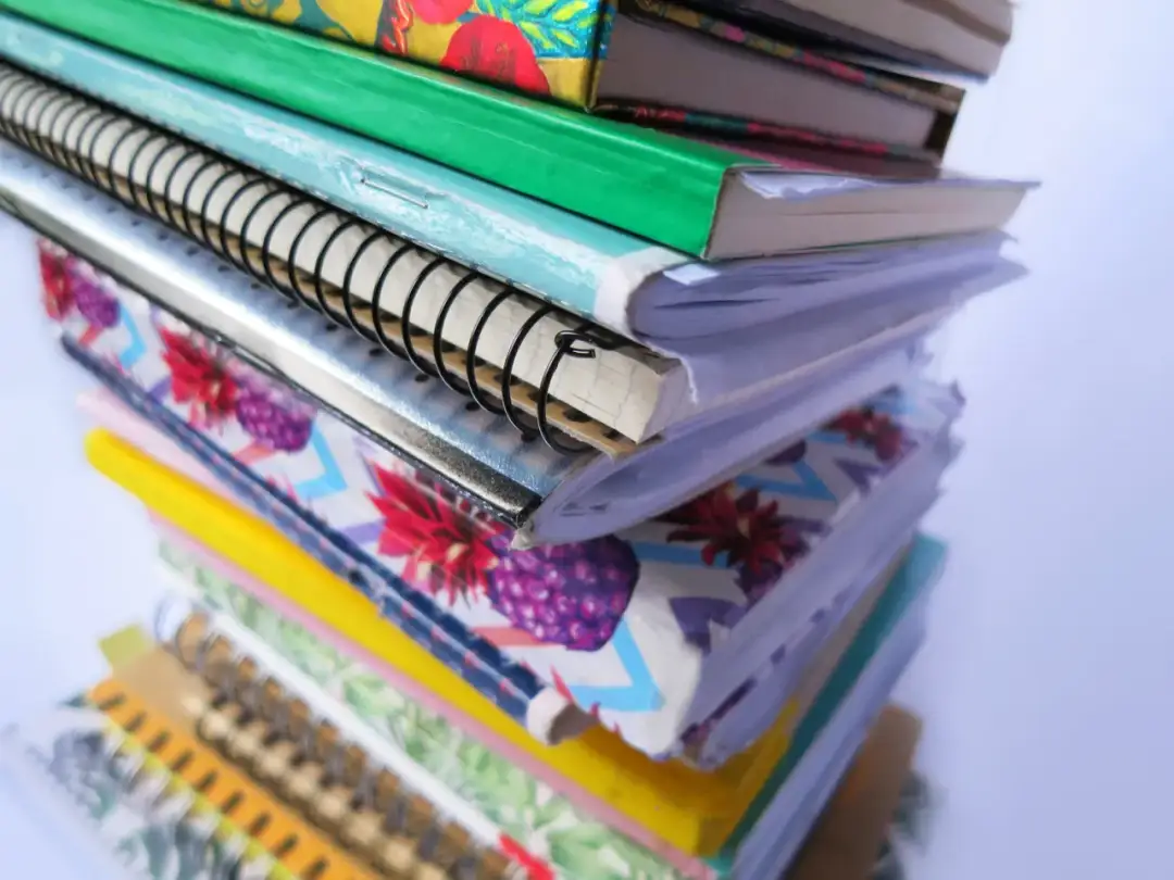 Jak wykorzystać pusty zeszyt? 10 kreatywnych pomysłów na organizację