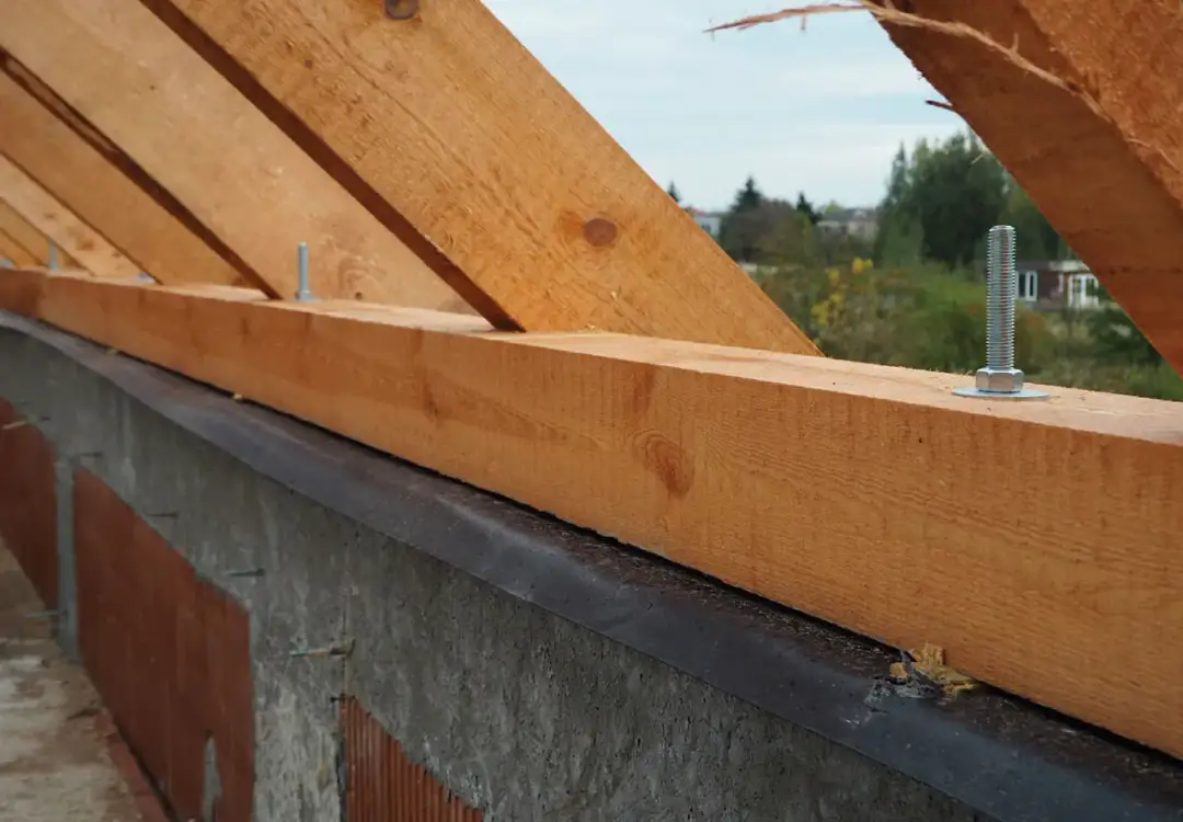 Stabilny dach? Zrób wieniec pod murłatę krok po kroku!