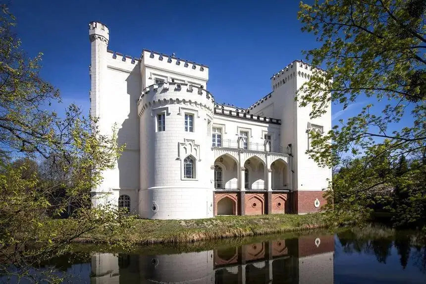 Opinie o zamku w Kórniku: piękno i problemy, które warto znać