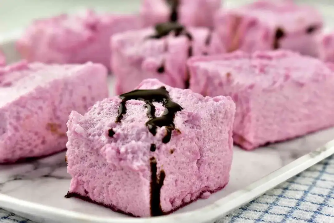 Jak zrobić idealną piankę z galaretki? Niezawodny przepis!