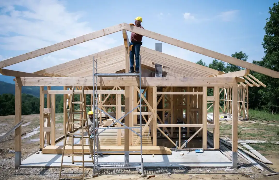 Budowa domu 100m2 (2025): Koszty od A do Z. Uniknij niespodzianek!