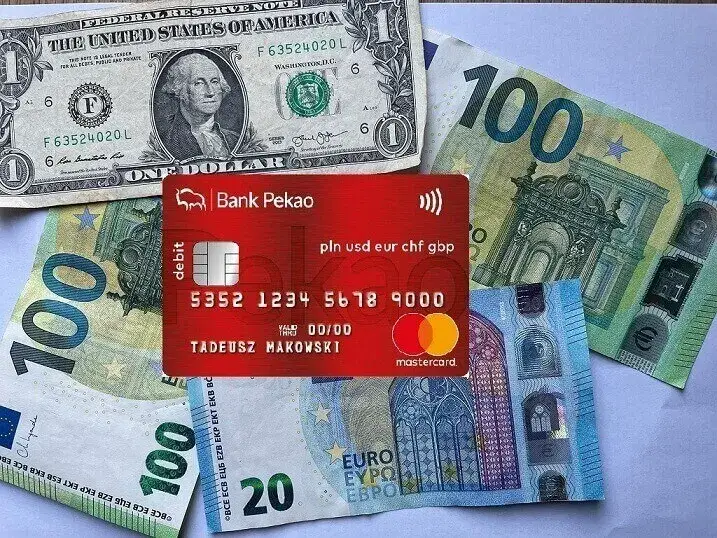Jak przewalutować pieniądze w Pekao i uniknąć wysokich kosztów