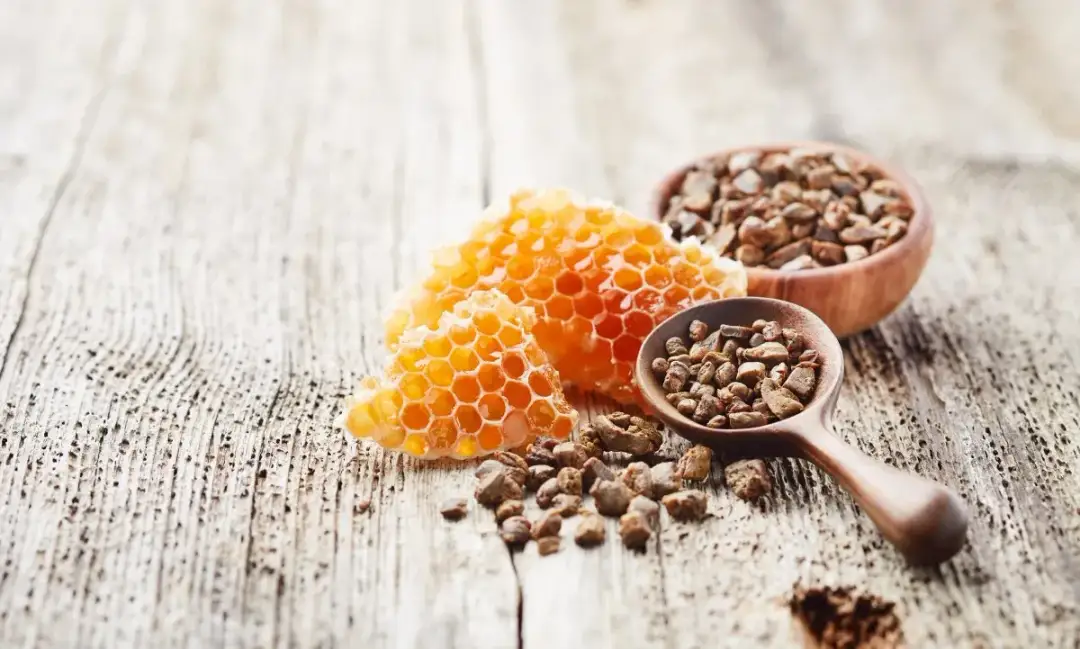 Jak stosować pierzgę w miodzie, aby maksymalnie wykorzystać jej właściwości