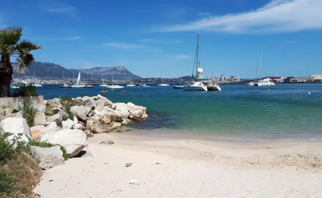 Traduire "station balnéaire" : le bon mot anglais pour chaque côte