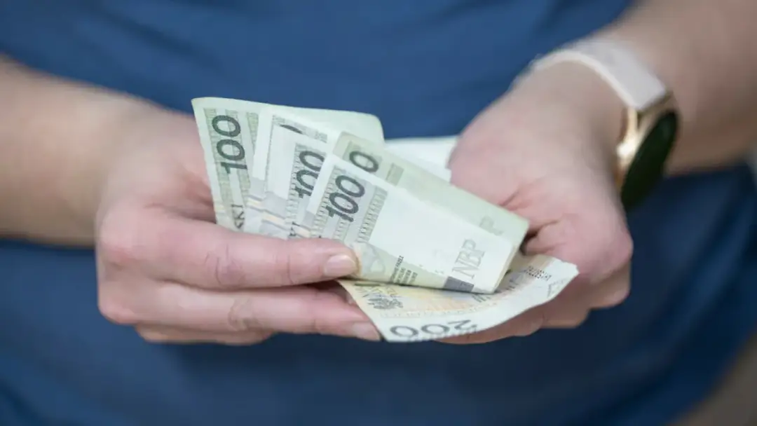 800 plus: Zmiana automatyczna! Kiedy złożyć nowy wniosek?