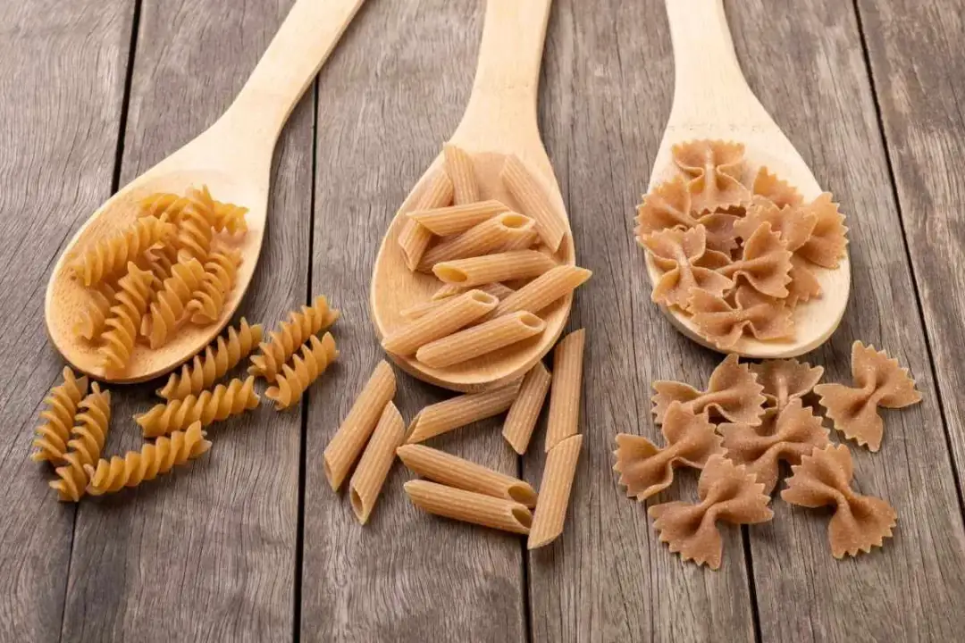 Jaki makaron jest dietetyczny? Odkryj zdrowe i smaczne opcje