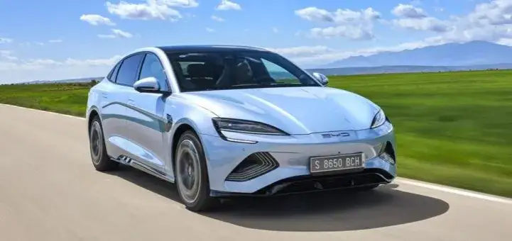 Od kiedy tylko samochody elektryczne? Kluczowe zmiany w sprzedaży pojazdów