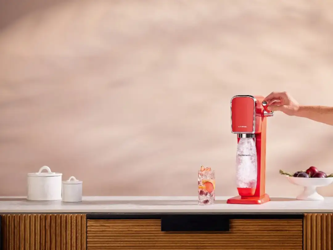 Saturator do wody: Jak zrobić domowe bąbelki i ile zaoszczędzisz?