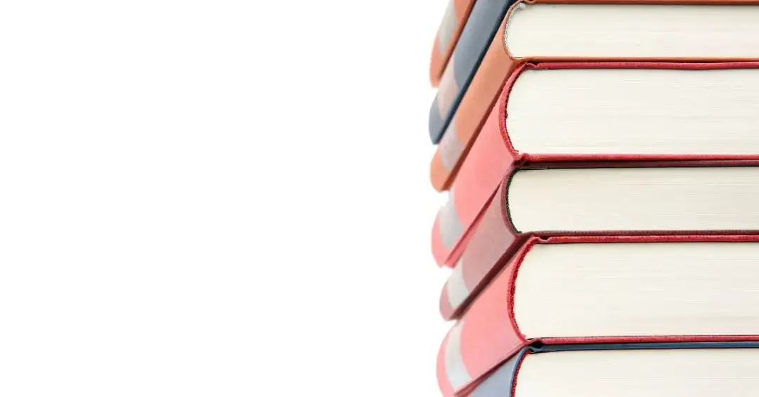 Jak skutecznie zacząć sprzedaż książki przez autora: praktyczny poradnik