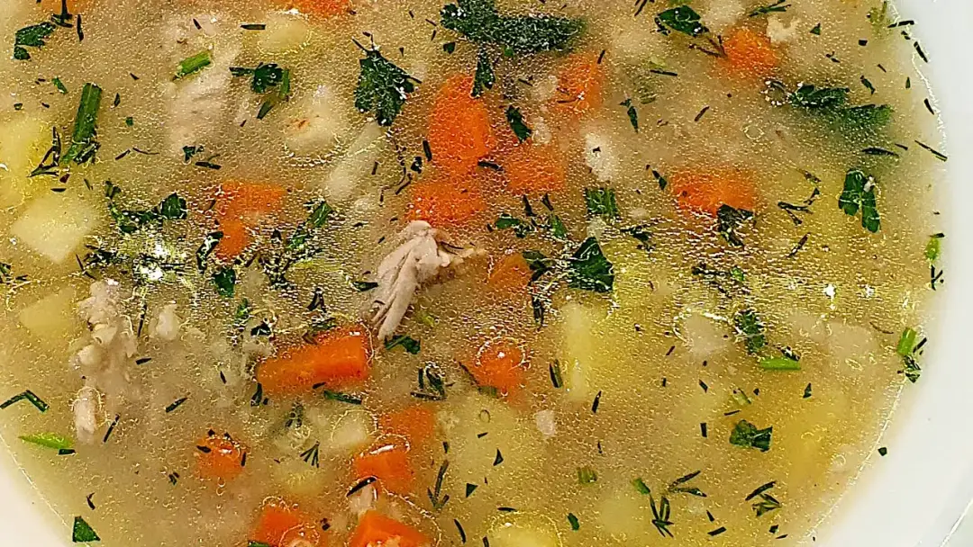 Jak zrobić zupę krupnik – prosty przepis na idealny smak domu
