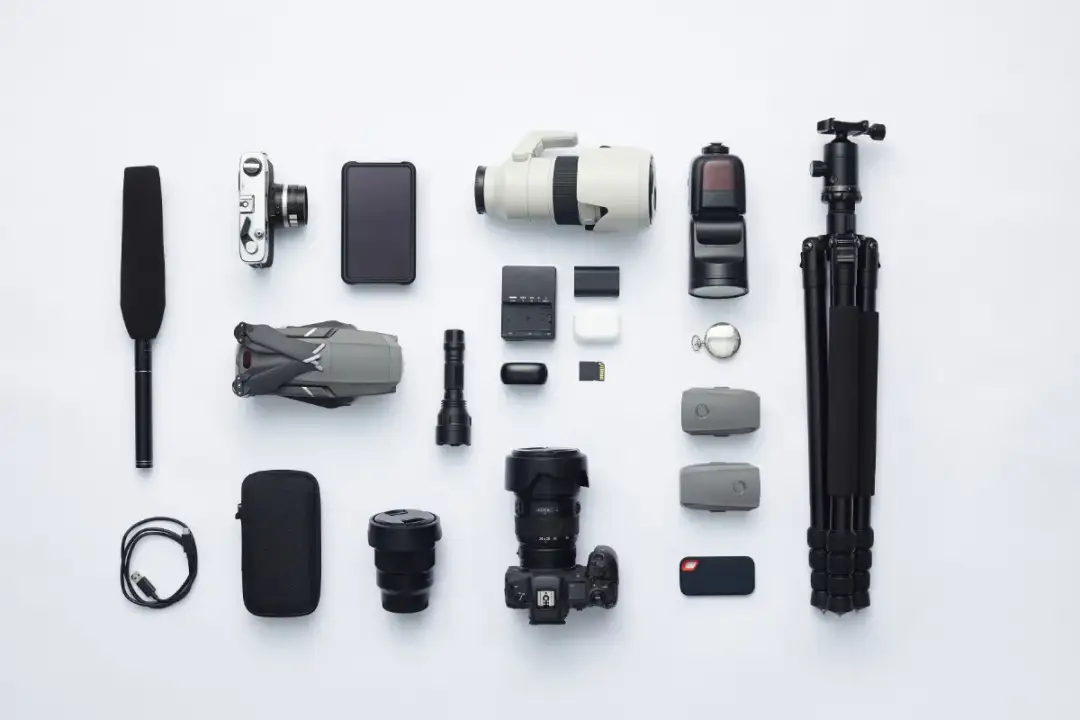 Niezbędne akcesoria do fotografii: jak ulepszyć swoje zdjęcia
