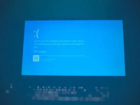 Niebieski ekran w laptopie: 7 skutecznych sposobów naprawy