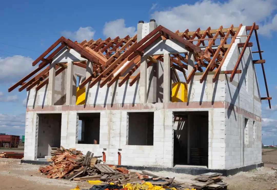 Koszty budowy małego domu: ile wydasz na własne cztery kąty?