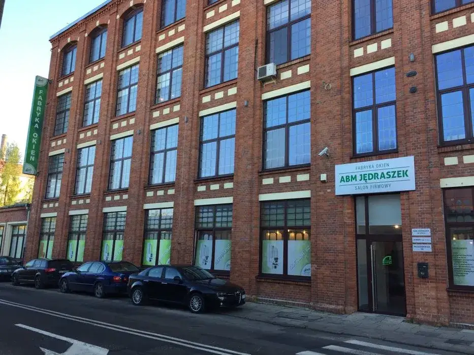 ABM Jędraszek Pabianice: producent nowoczesnych okien i drzwi PCV