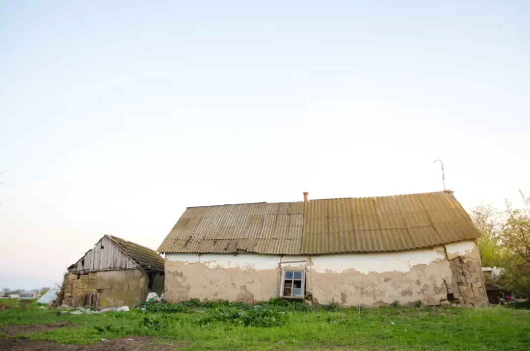 Ile kosztuje przekształcenie budynku gospodarczego na mieszkalny? Sprawdź!