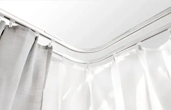 Karnisz na wykusz: typy, montaż i jak dopasować do wystroju wnętrza?