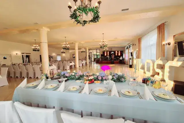 Dworek Fantazja Skomielna Biała - idealne miejsce na wesele z widokiem