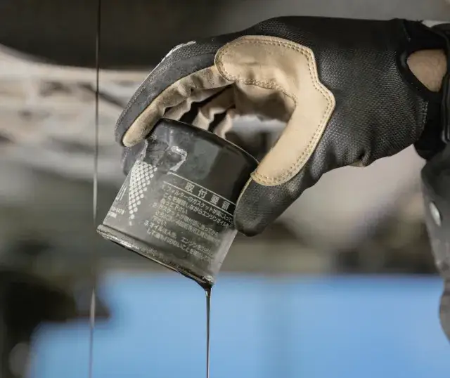 Różnica między olejem 5W30 a 5W40 - Który olej jest lepszy 5W30 czy 5W40