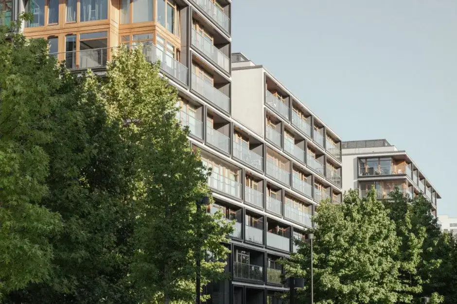 Brzoskwiniowa 19: szczegółowy przegląd lokalizacji w Warszawie i nie tylko