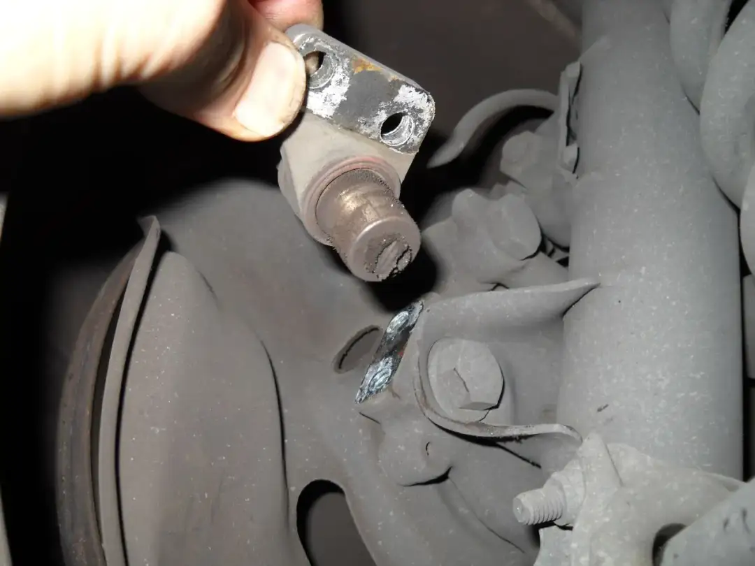 Jak sprawdzić czujnik ABS w naczepie i uniknąć kosztownych napraw