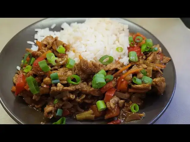Pyszna chińszczyzna z wieprzowiną - prosty przepis na smakowite danie