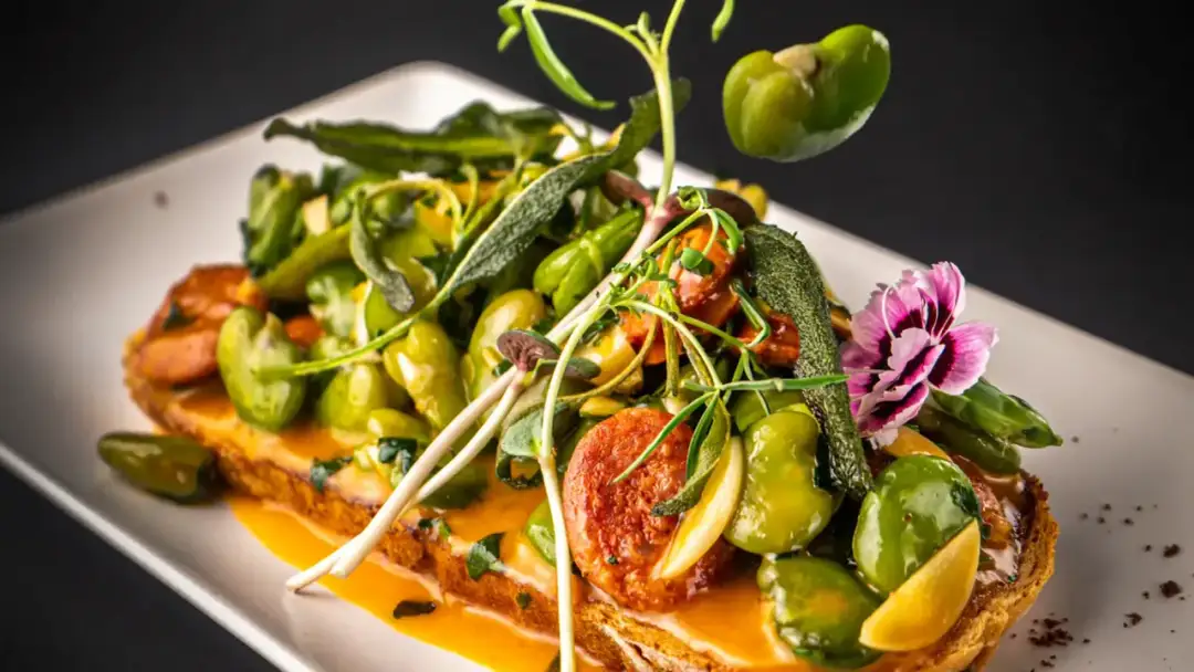 Co warto zjeść w Poznaniu? Odkryj najlepsze lokalne smaki