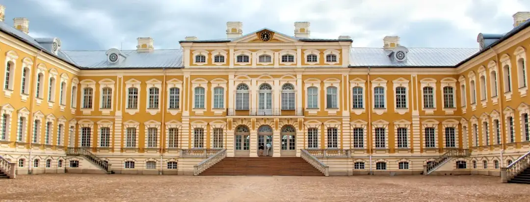 Pałac w Rundāle: Odkryj fascynującą historię i piękno architektury
