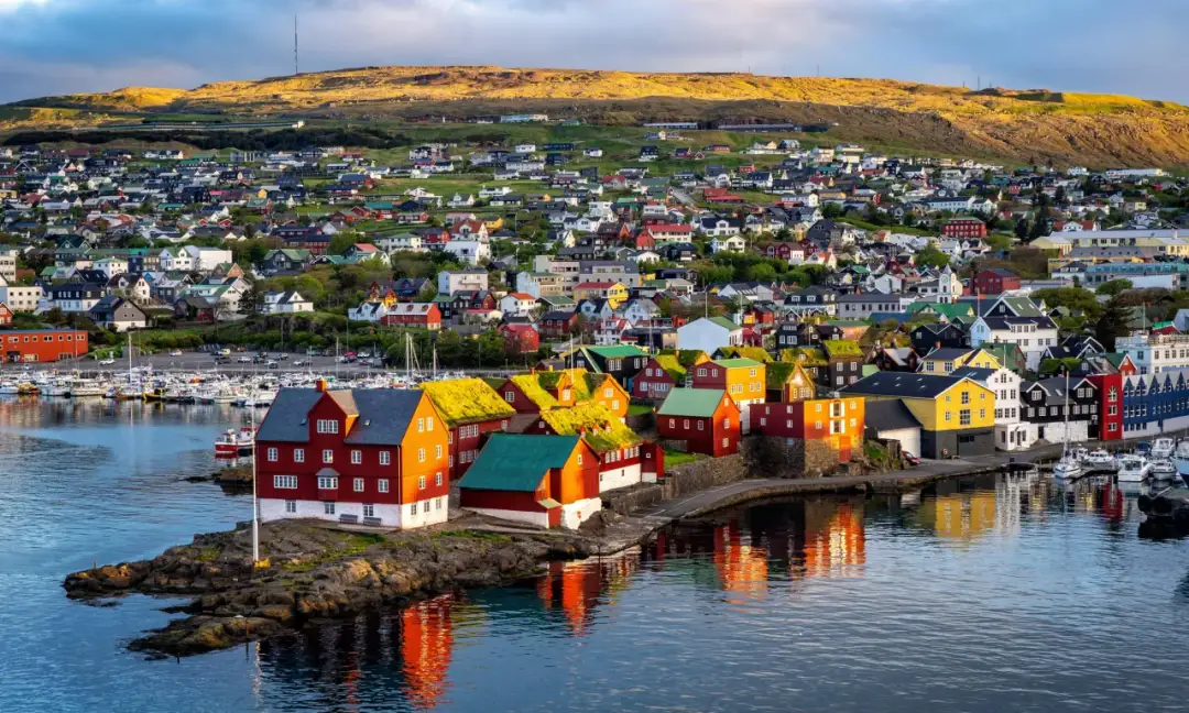 Wyspy Owcze – do jakiego państwa należą i co musisz wiedzieć