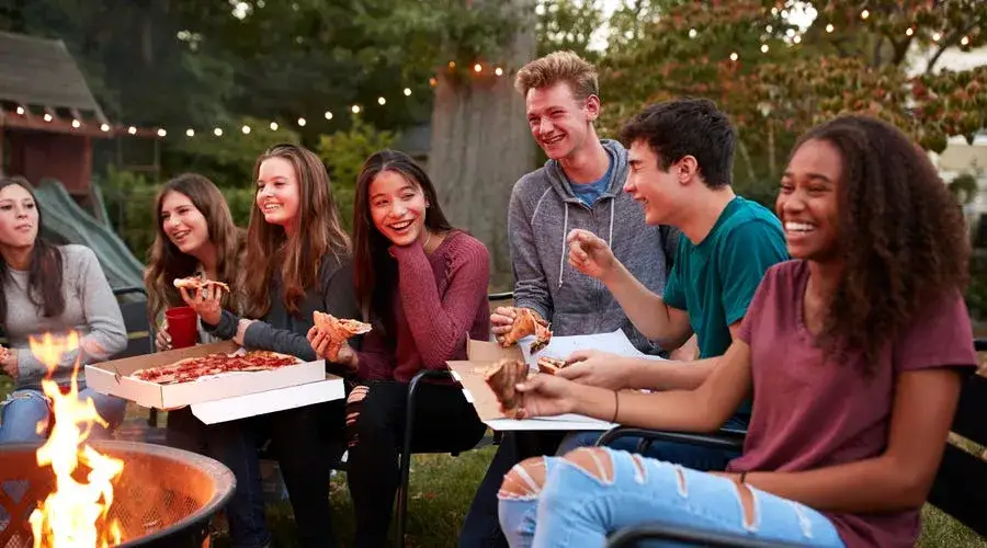 Tematy do rozmowy po angielsku, które pomogą przełamać lody i nawiązać kontakt