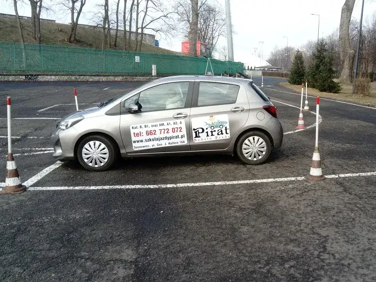 OSK Pirat Bochnia: Co czyni ją najlepszą szkołą w mieście? Analiza