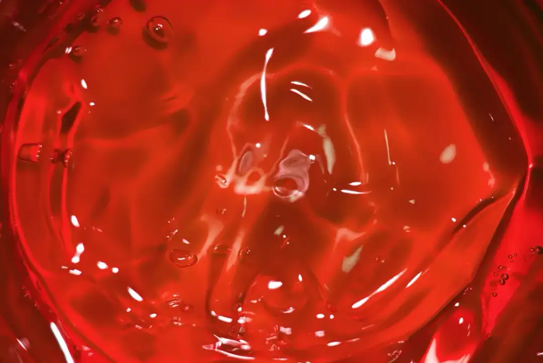 Dlaczego galaretka nie tężeje? Odkryj przyczyny i rozwiązania