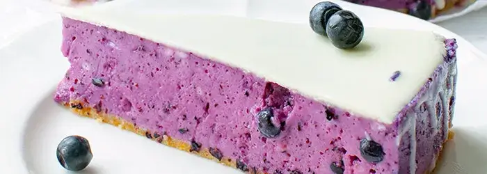 Jak przygotować orzeźwiający sernik na zimno jagodowy na upały?