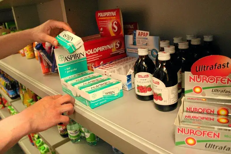 Nagła potrzeba? Leki na stacji benzynowej co wybrać i kiedy uważać