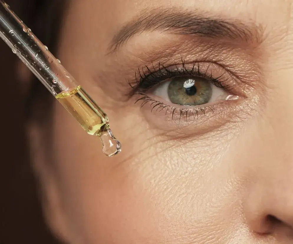 Jak przechowywać otwarty kwas hialuronowy? Poradnik Ewy Michalskiej