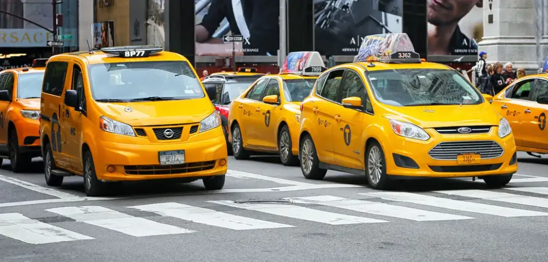 Aktor taxi - poznaj usługi, ceny i opinie, które warto znać