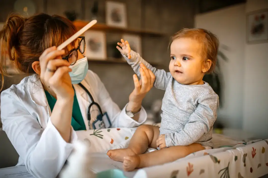 Kiedy do neurologa z przedszkolakiem? Sprawdź niepokojące objawy