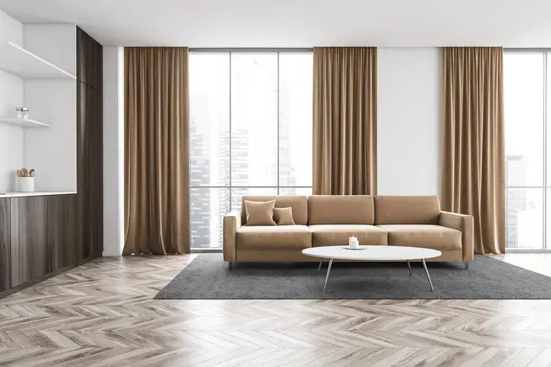 Co na okna do nowoczesnego salonu - stylowe i funkcjonalne rozwiązania